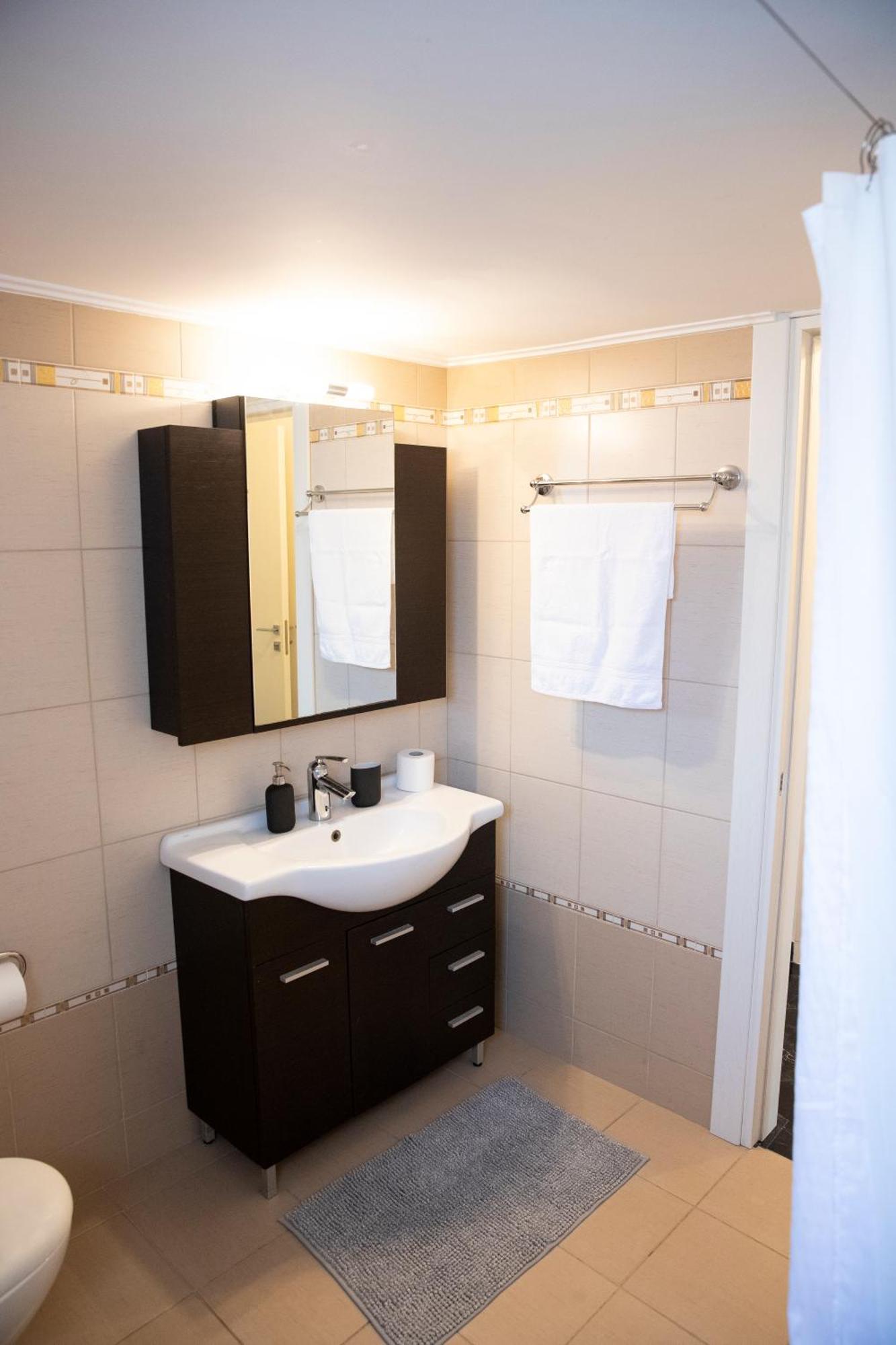 Spacious Glyfada Golf 4Br -Near Beach + Shops Athén Kültér fotó